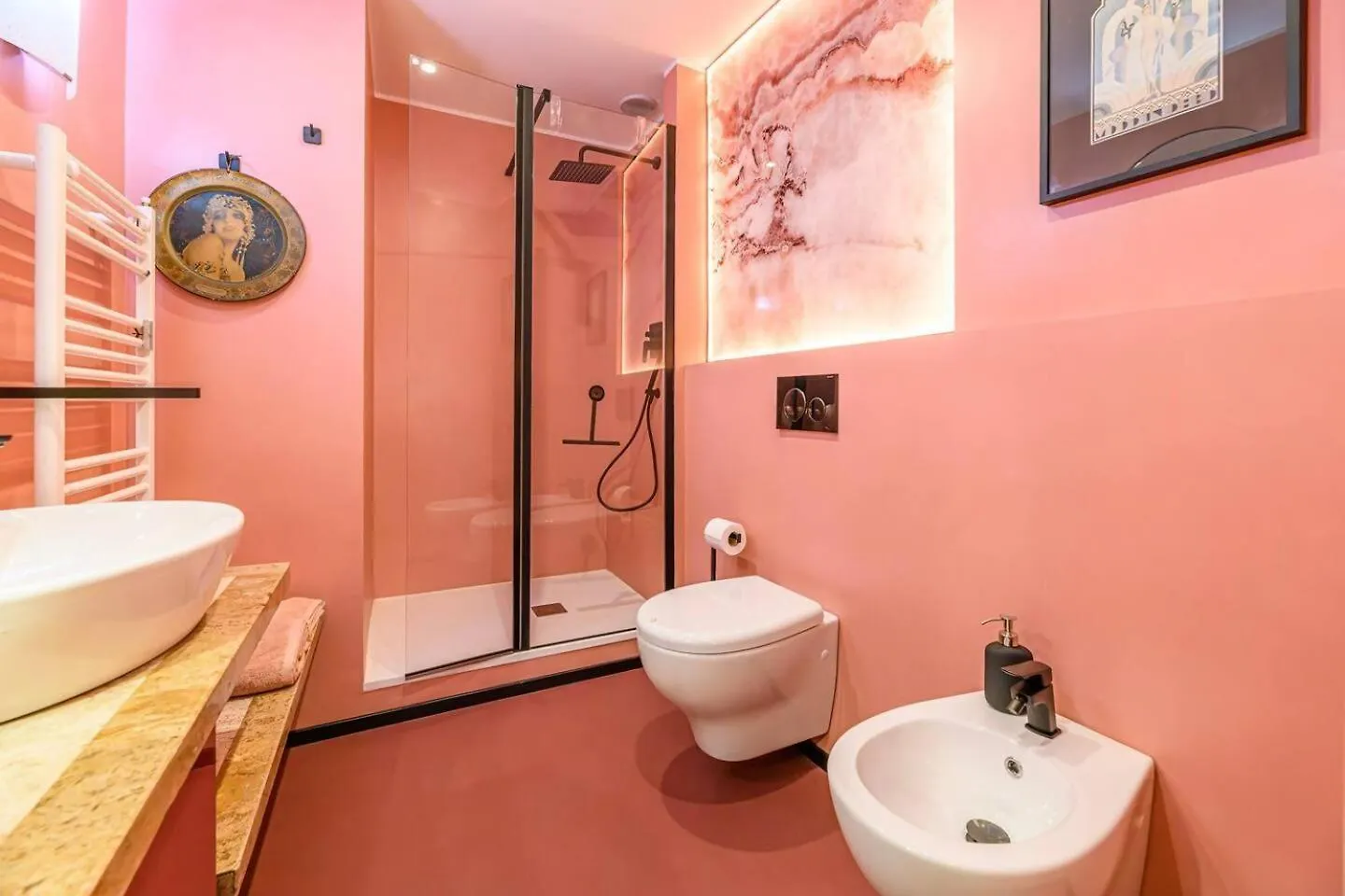 Apartment Tu Chiamale Emozioni Intero Appartamento Rome Italy
